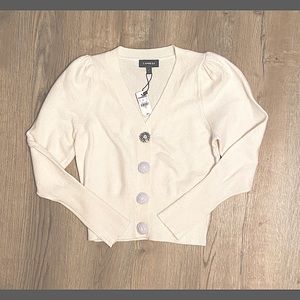 NWT Rhinestone button Seeater